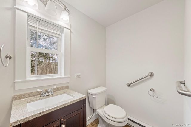 18 Lakeview Road, Carmel, NY 10512