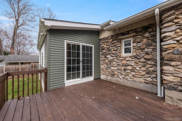 18 Lakeview Road, Carmel, NY 10512