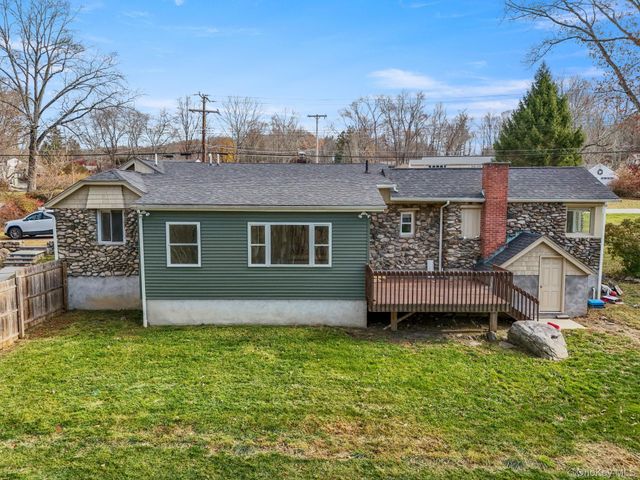 18 Lakeview Road, Carmel, NY 10512