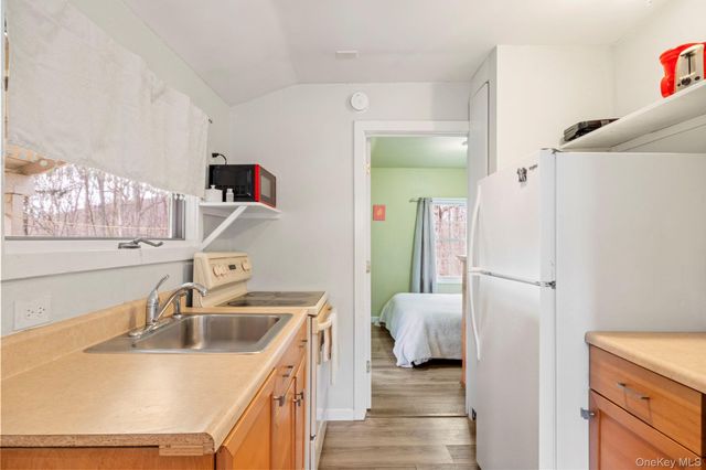 18 Lakeview Road, Carmel, NY 10512