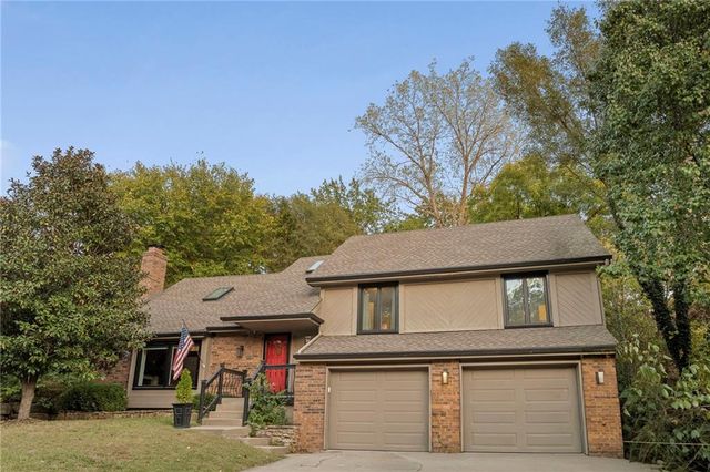 5417 Walden Drive, Kansas City, MO 64151