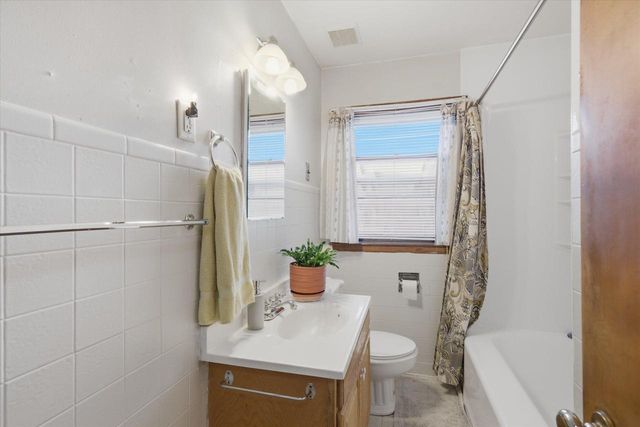 4380 N 51st BOULEVARD, Milwaukee, WI 53216