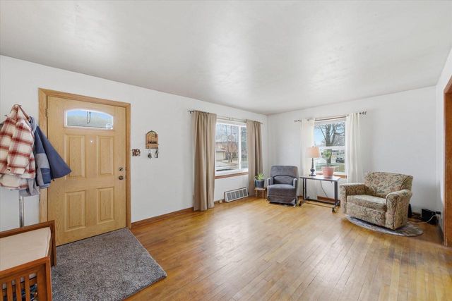 4380 N 51st BOULEVARD, Milwaukee, WI 53216