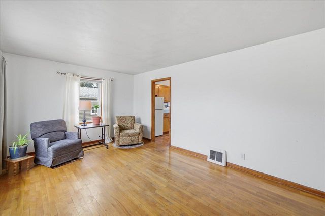 4380 N 51st BOULEVARD, Milwaukee, WI 53216