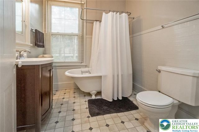 640 High Street, Bethlehem City, PA 18018