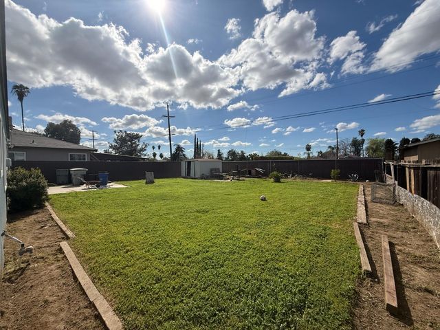 2445 N Millbrook Avenue, Fresno, CA 93703