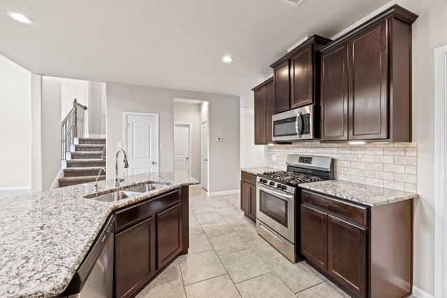 2719 Kaman Lane, Pearland, TX 77581