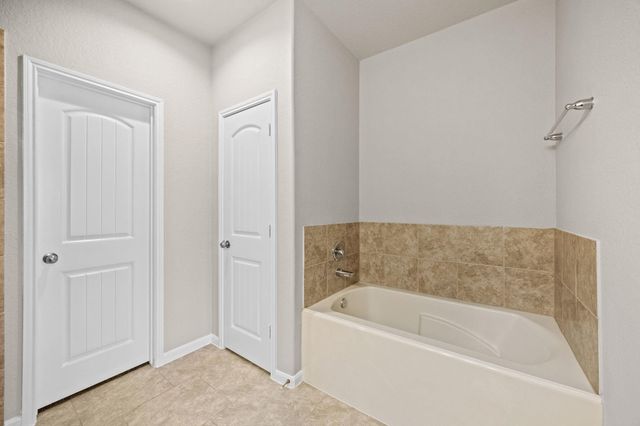 2719 Kaman Lane, Pearland, TX 77581