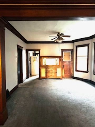 8137 S Bennett Avenue, Chicago, IL 60617