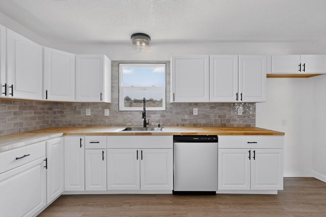 6707 Wills Way SW, Albuquerque, NM 87121