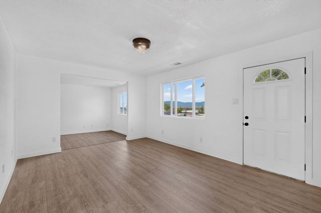 6707 Wills Way SW, Albuquerque, NM 87121
