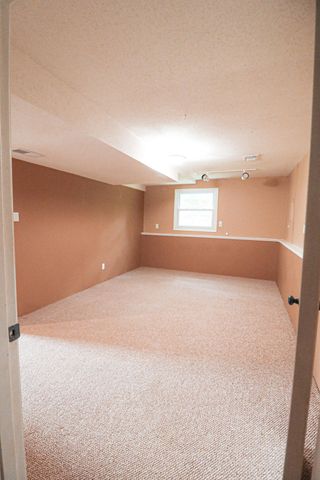 750 N Meridian Road, Valparaiso, IN 46385