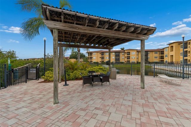4304 BAYSIDE VILLAGE DRIVE 204, Tampa, FL 33615