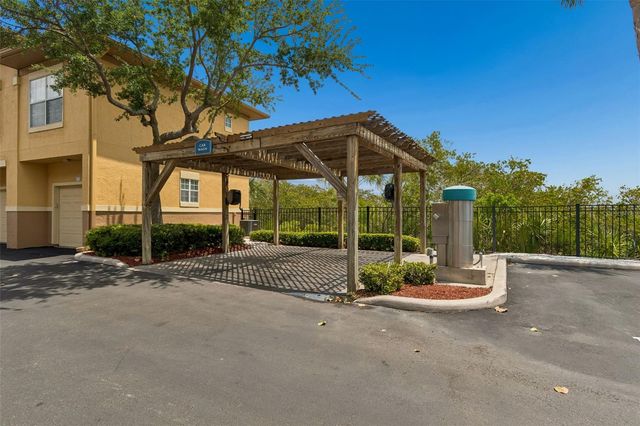 4304 BAYSIDE VILLAGE DRIVE 204, Tampa, FL 33615