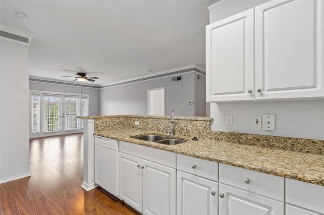 4304 BAYSIDE VILLAGE DRIVE 204, Tampa, FL 33615