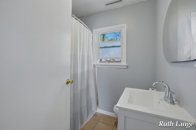 1640 Mclaughlin Avenue, Muskegon Twp, MI 49442