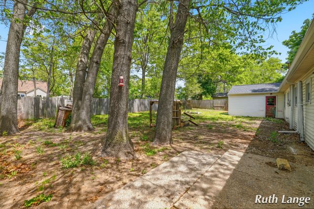 1640 Mclaughlin Avenue, Muskegon Twp, MI 49442