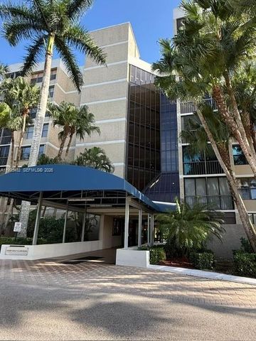 16300 Golf Club Rd 208, Weston, FL 33326