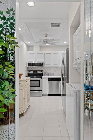 10098 S 40th Drive S, Boynton Beach, FL 33436