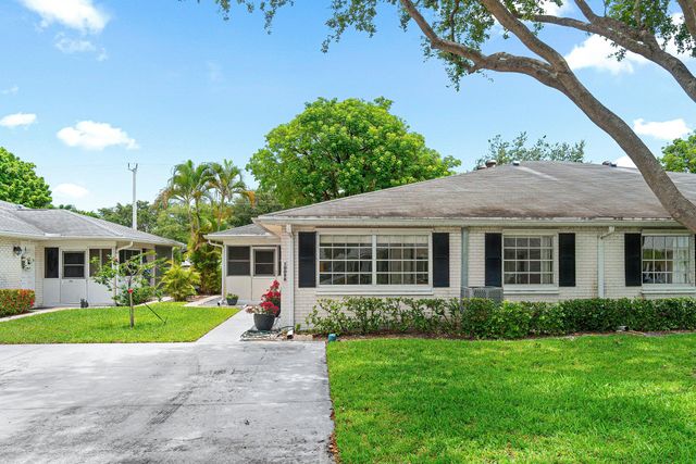 10098 S 40th Drive S, Boynton Beach, FL 33436
