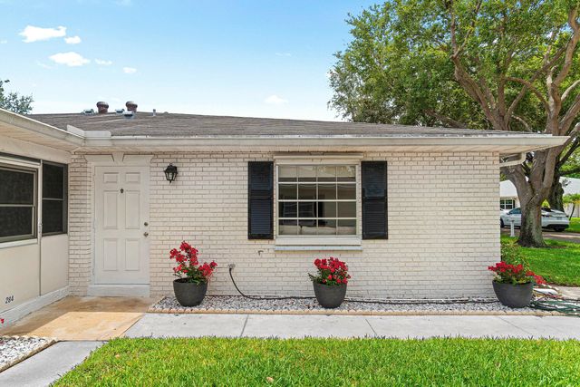 10098 S 40th Drive S, Boynton Beach, FL 33436