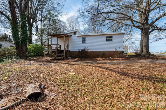 25 N Davis Avenue, Newton, NC 28658