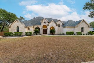 140 Legacy Trail Dr, La Vernia, TX 78121