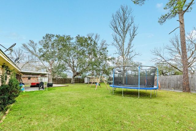 1420 Camellia Drive, Sweeny, TX 77480
