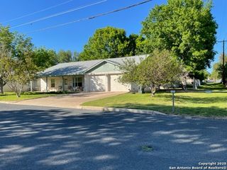 514 E Hackberry, Fredericksburg, TX 78624