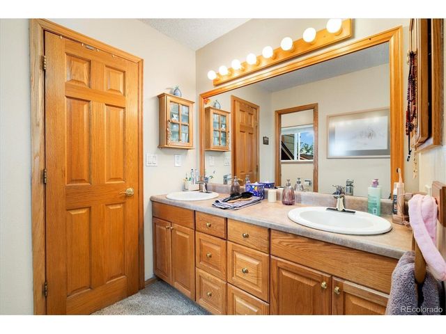 7390 S Liverpool St, Centennial, CO 80016