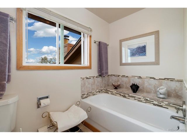 7390 S Liverpool St, Centennial, CO 80016