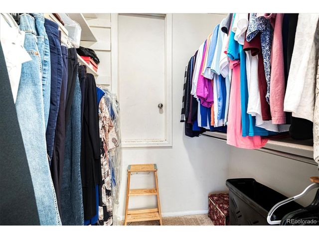 7390 S Liverpool St, Centennial, CO 80016