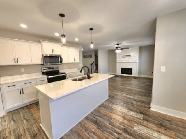 484 Woodtrace Dr, Clarksville, TN 37042