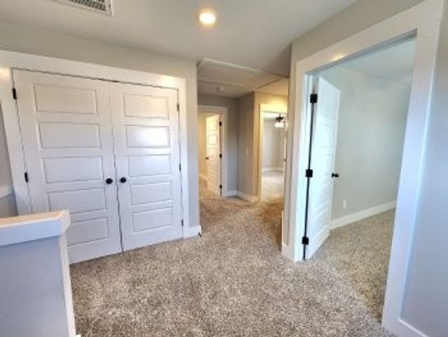 484 Woodtrace Dr, Clarksville, TN 37042