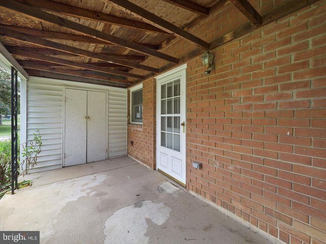 226 WOODPOINT AVE, Hagerstown, MD 21740