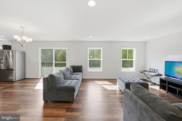 9704 ROCKWELL RD, Fredericksburg, VA 22407
