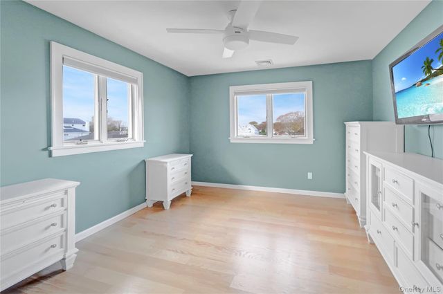 15 Marlin Road, East Quogue, NY 11942