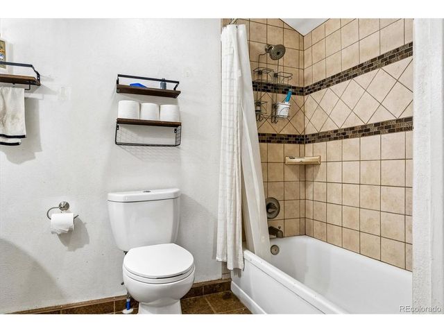 3025 S Delaware St, Englewood, CO 80110