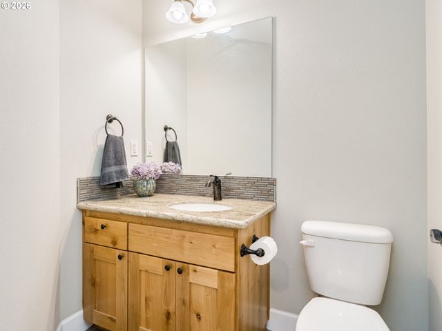 2799 Ne DESTINY Dr, Mc Minnville, OR 97128