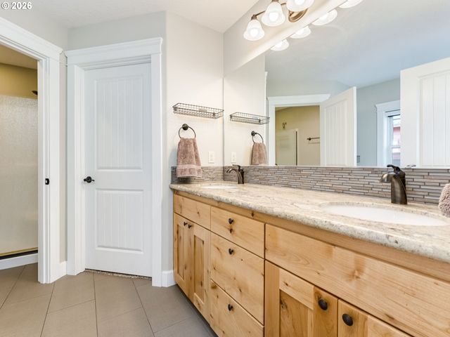 2799 Ne DESTINY Dr, Mc Minnville, OR 97128