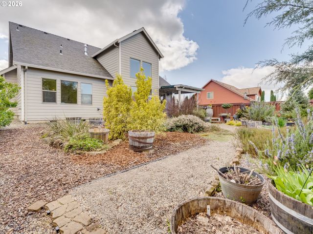 2799 Ne DESTINY Dr, Mc Minnville, OR 97128