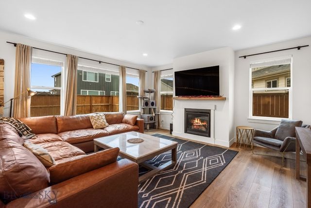 1516 Deadwood Loop, Belgrade, MT 59714