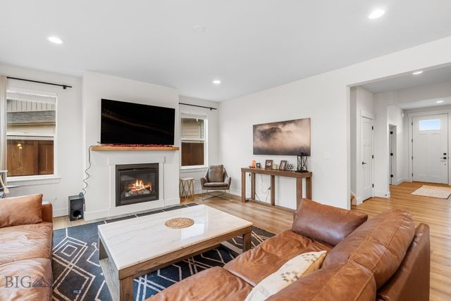 1516 Deadwood Loop, Belgrade, MT 59714