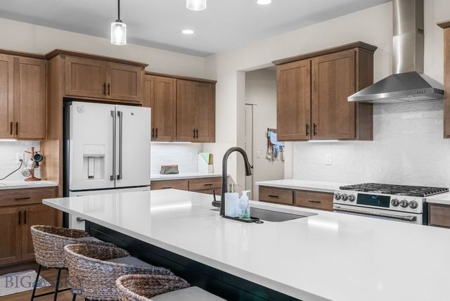 1516 Deadwood Loop, Belgrade, MT 59714