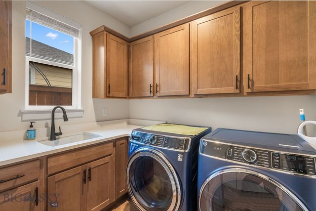 1516 Deadwood Loop, Belgrade, MT 59714