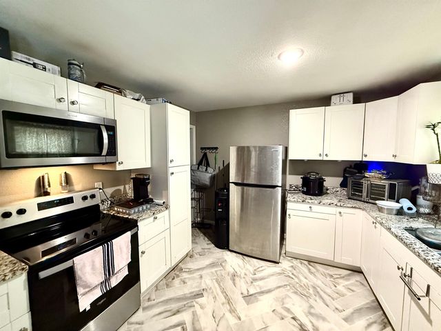 910 W Rita, Wichita, KS 67213