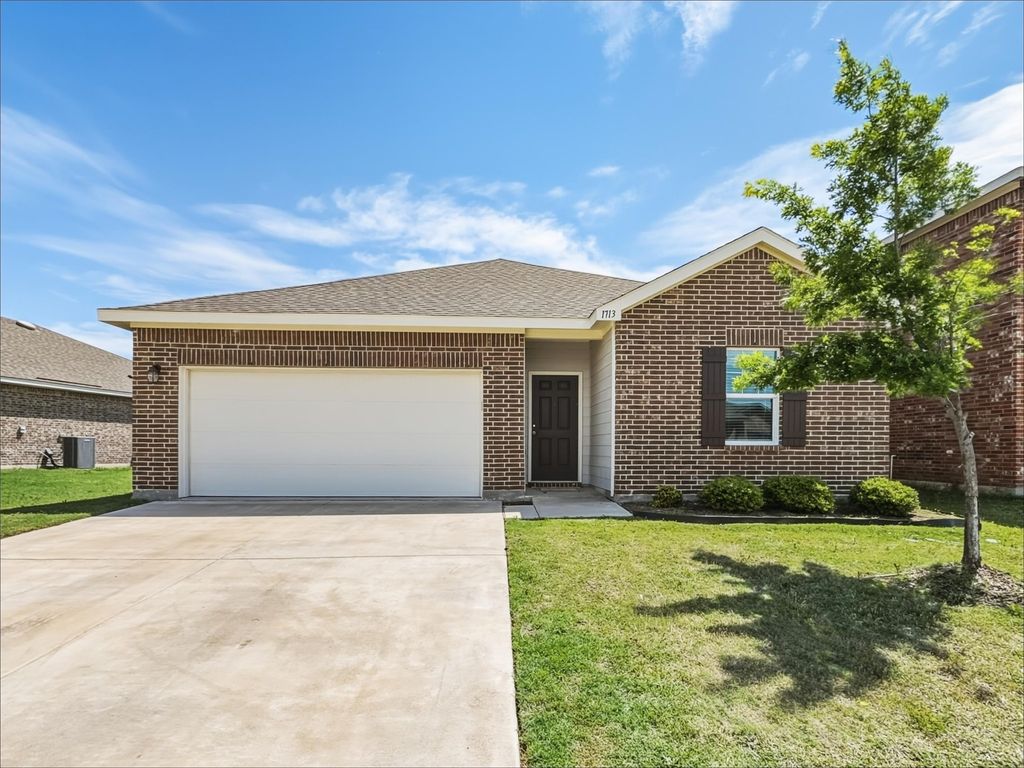1713 Escondido Drive, Fort Worth, TX 76052