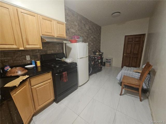 5411 4th Avenue, Brooklyn, NY 11220