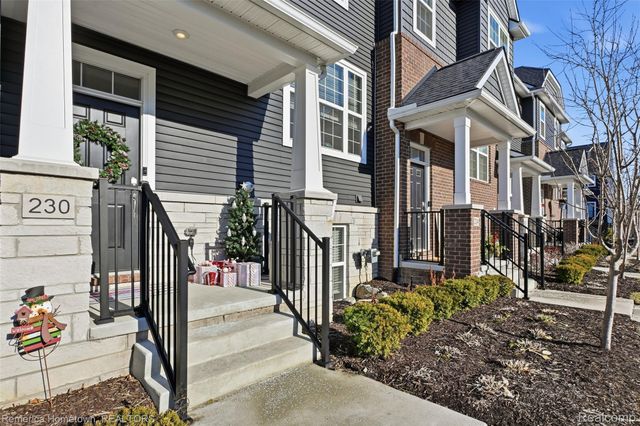 230 Sydney Court S, Plymouth, MI 48170