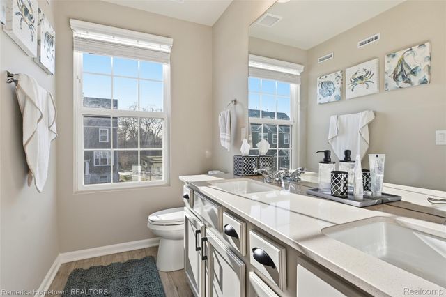 230 Sydney Court S, Plymouth, MI 48170